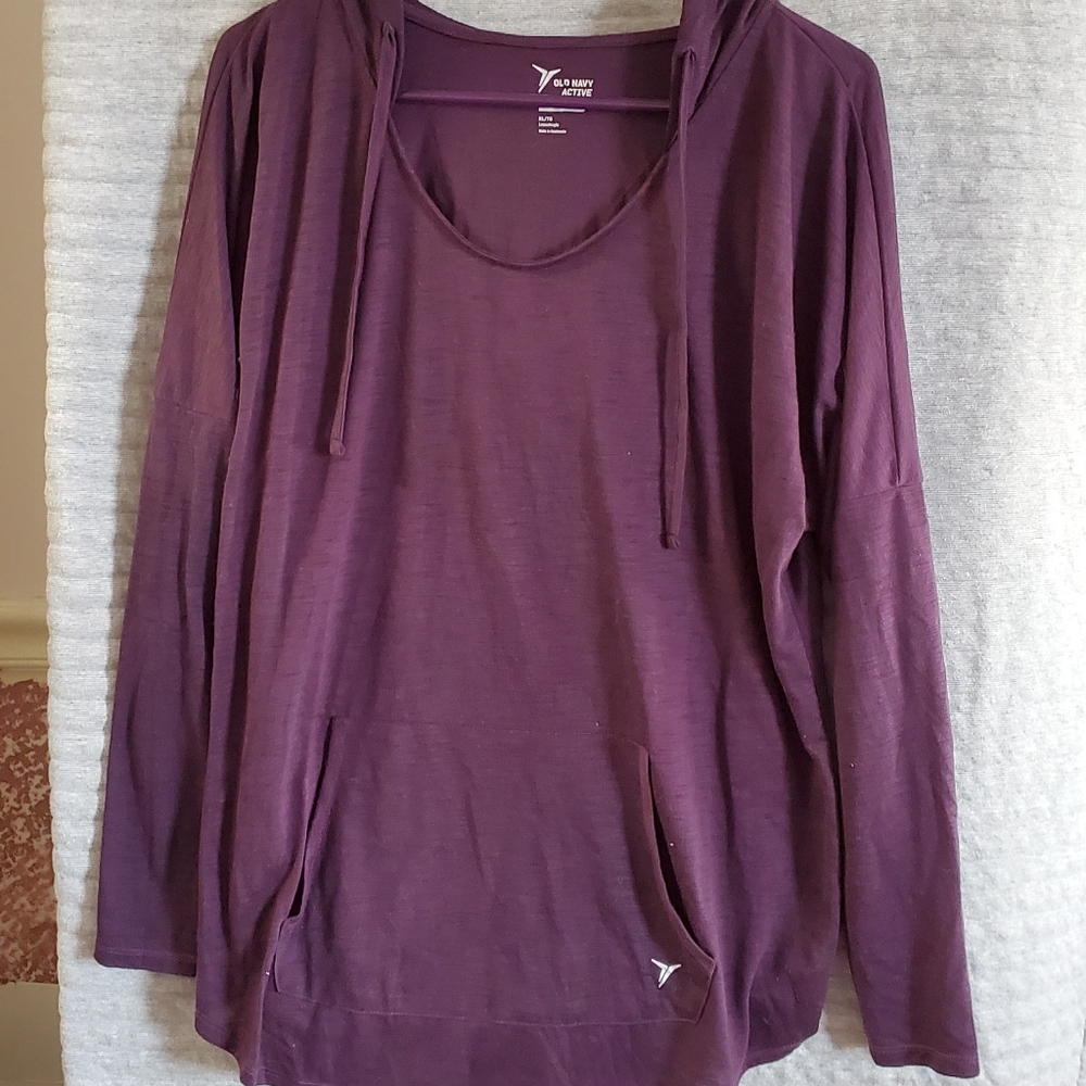 Old Navy Active shirt